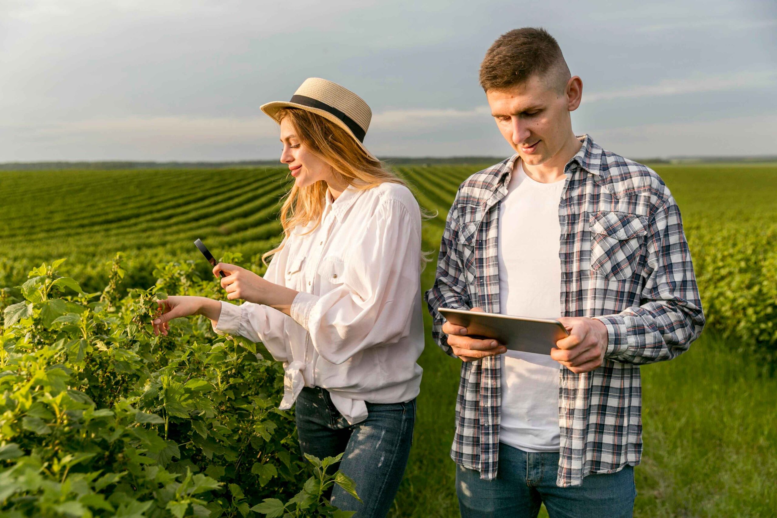 couple-farm-with-tablet_11zon